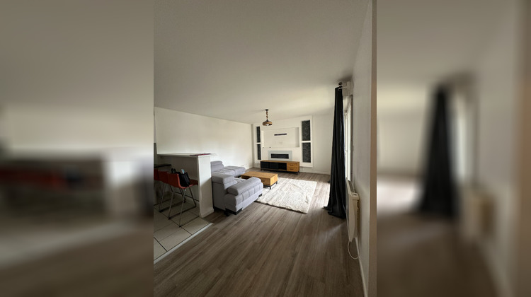 Ma-Cabane - Location Appartement VAUJOURS, 48 m²