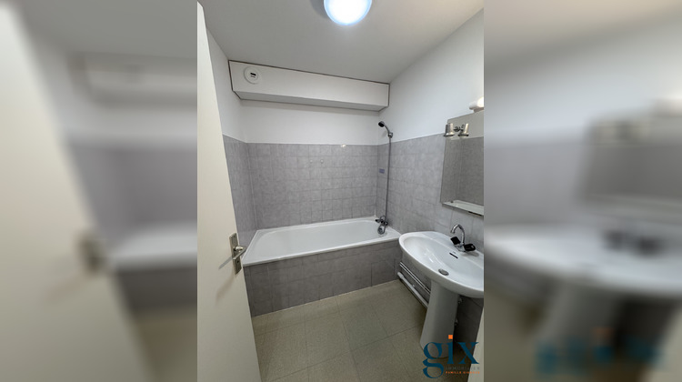 Ma-Cabane - Location Appartement Vaulnaveys-le-Haut, 33 m²