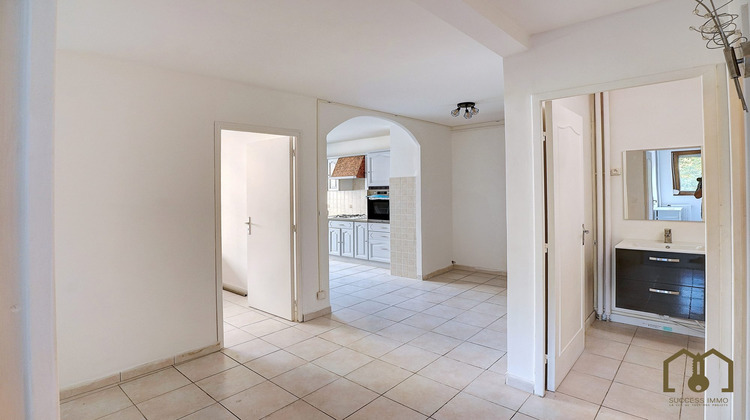 Ma-Cabane - Location Appartement Vaulx-en-Velin, 70 m²