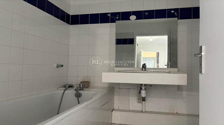 Ma-Cabane - Location Appartement VAULX-EN-VELIN, 0 m²