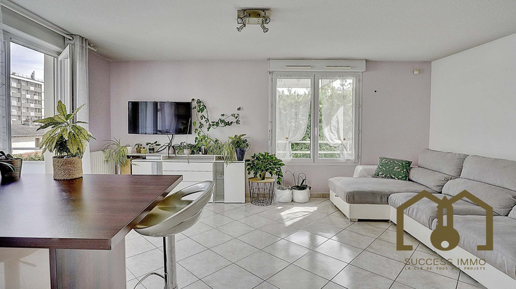 Ma-Cabane - Location Appartement Vaulx-en-Velin, 48 m²