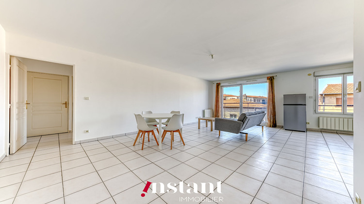 Ma-Cabane - Location Appartement VAULX-EN-VELIN, 60 m²