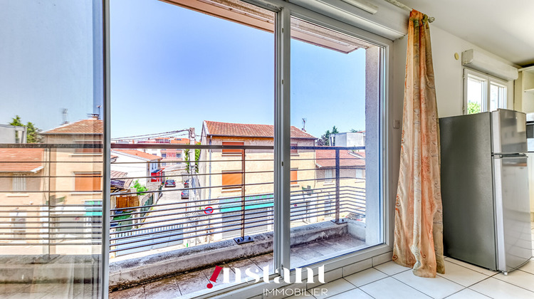 Ma-Cabane - Location Appartement VAULX-EN-VELIN, 60 m²