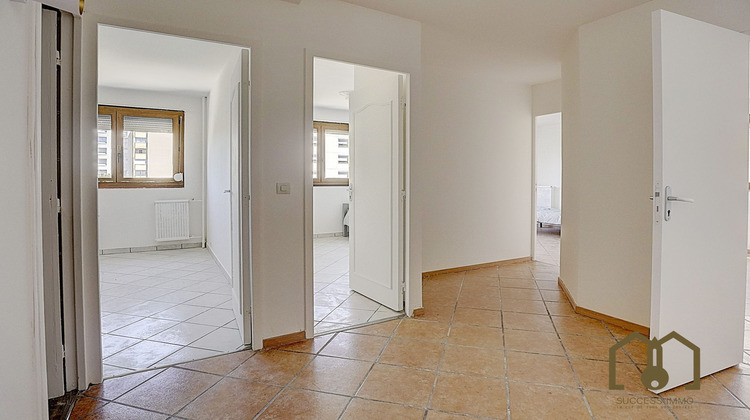 Ma-Cabane - Location Appartement Vaulx-en-Velin, 70 m²