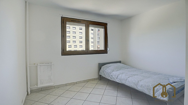 Ma-Cabane - Location Appartement Vaulx-en-Velin, 70 m²