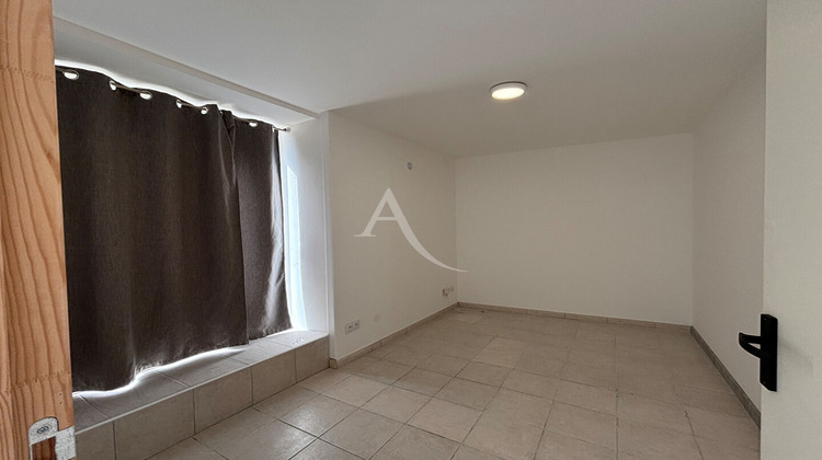 Ma-Cabane - Location Appartement VAUVERT, 38 m²
