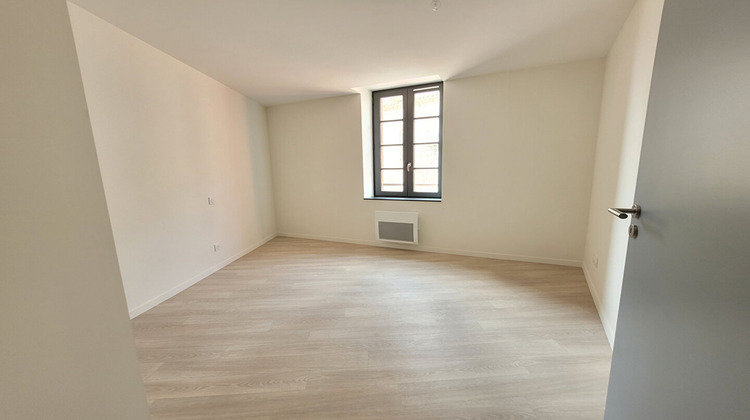 Ma-Cabane - Location Appartement VAZERAC, 90 m²