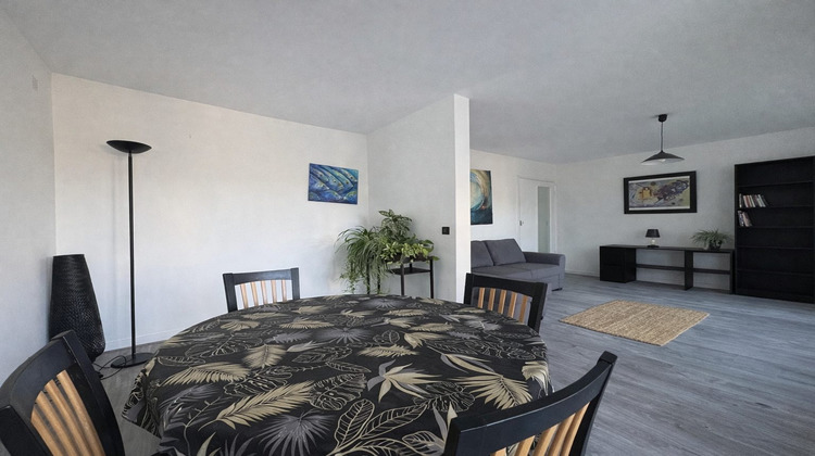 Ma-Cabane - Location Appartement Vélizy-Villacoublay, 77 m²