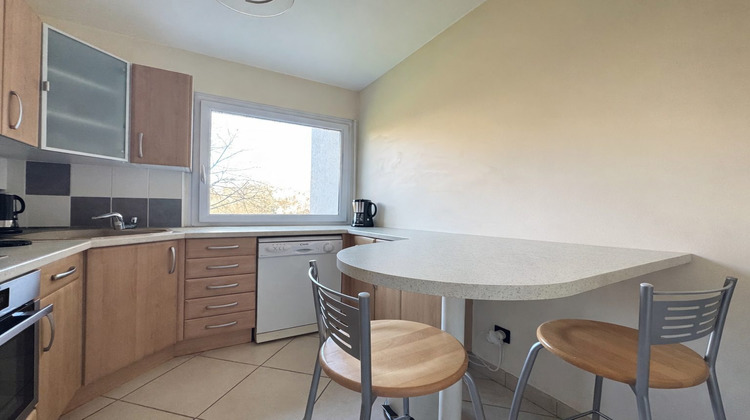 Ma-Cabane - Location Appartement Vélizy-Villacoublay, 77 m²