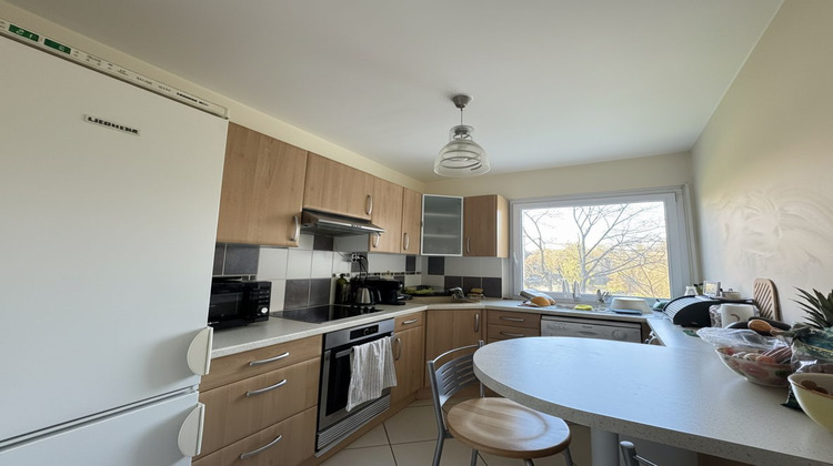 Ma-Cabane - Location Appartement Vélizy-Villacoublay, 77 m²