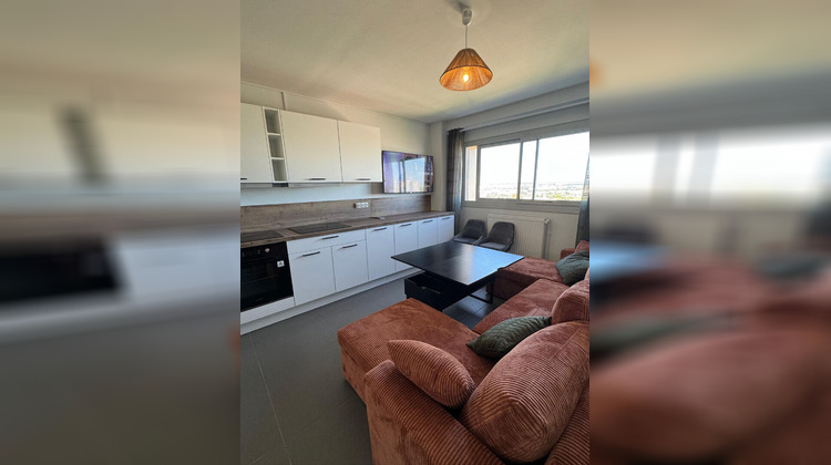 Ma-Cabane - Location Appartement VENISSIEUX, 99 m²