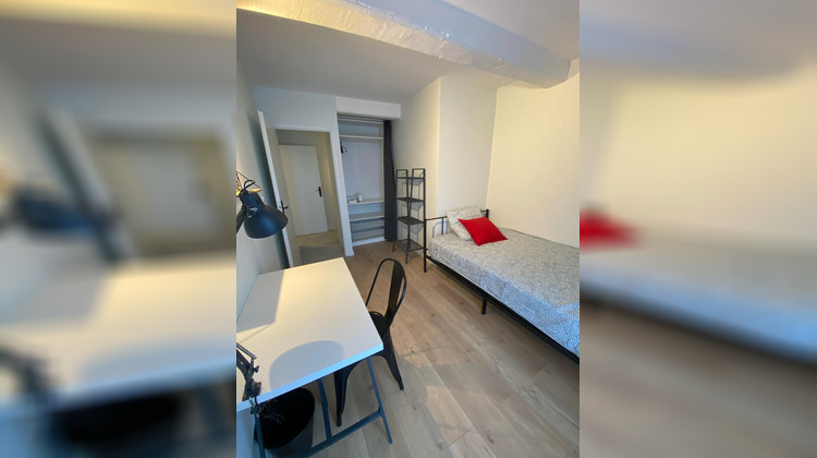 Ma-Cabane - Location Appartement VENISSIEUX, 149 m²