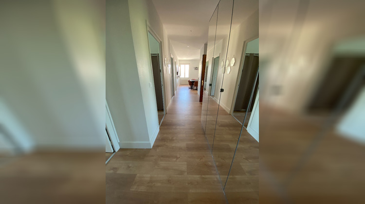 Ma-Cabane - Location Appartement VENISSIEUX, 101 m²