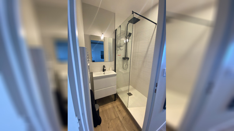 Ma-Cabane - Location Appartement VENISSIEUX, 124 m²