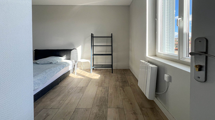 Ma-Cabane - Location Appartement VENISSIEUX, 124 m²