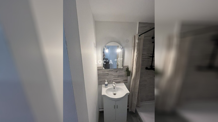 Ma-Cabane - Location Appartement Vénissieux, 28 m²