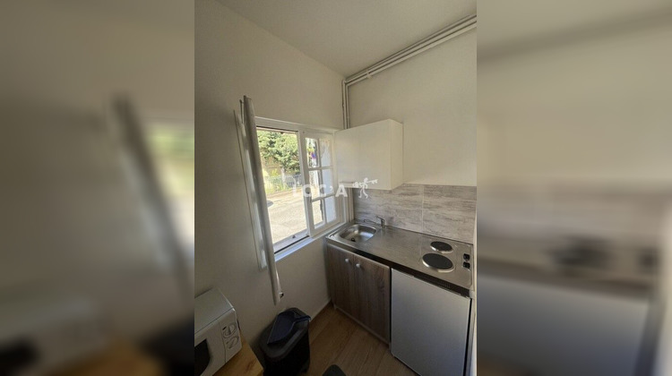 Ma-Cabane - Location Appartement Vénissieux, 28 m²