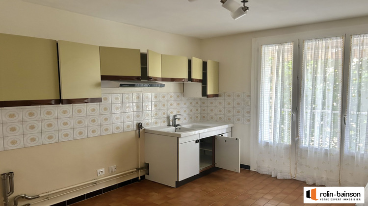 Ma-Cabane - Location Appartement Vénissieux, 83 m²