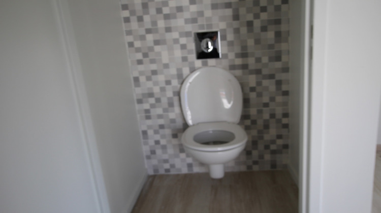Ma-Cabane - Location Appartement VENISSIEUX, 35 m²