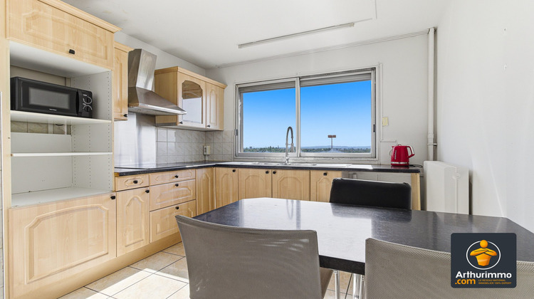 Ma-Cabane - Location Appartement Vénissieux, 83 m²