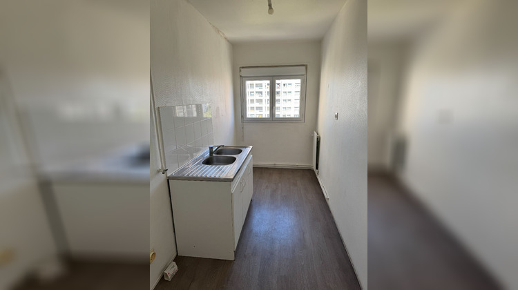 Ma-Cabane - Location Appartement VENISSIEUX, 76 m²
