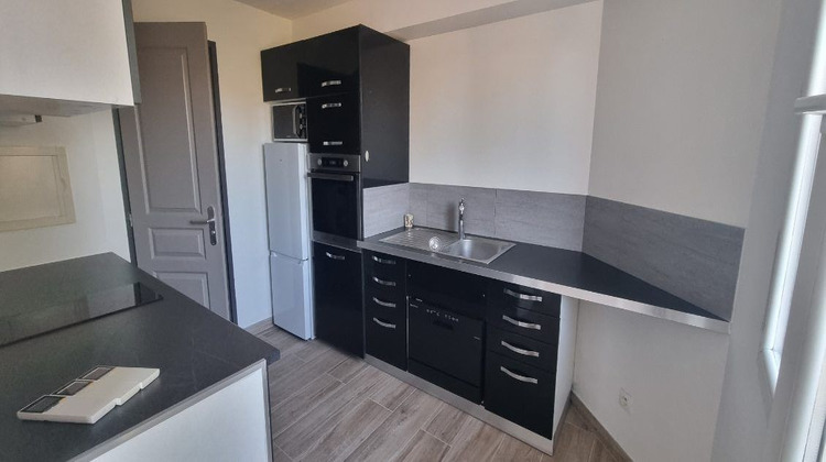Ma-Cabane - Location Appartement VENTABREN, 60 m²