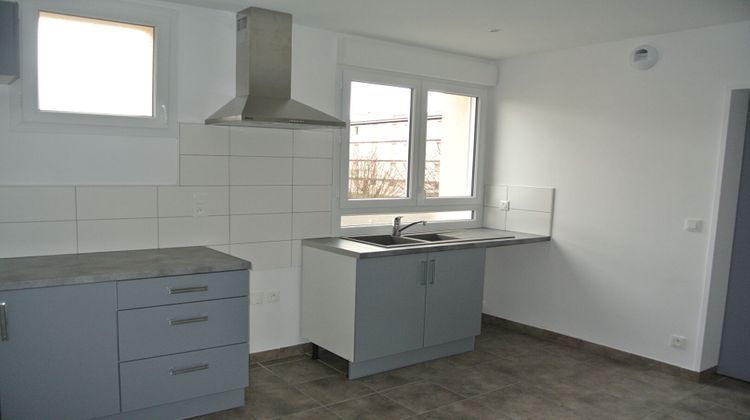 Ma-Cabane - Location Appartement VERGONGHEON, 69 m²