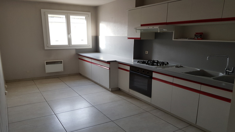 Ma-Cabane - Location Appartement Vernaison, 102 m²