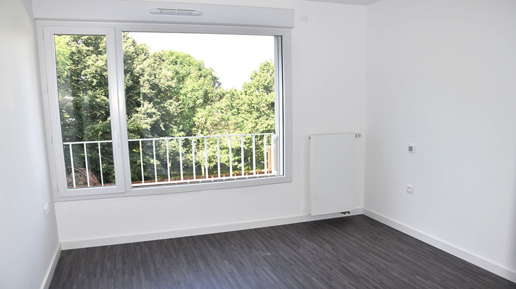 Ma-Cabane - Location Appartement VEZIN-LE-COQUET, 61 m²