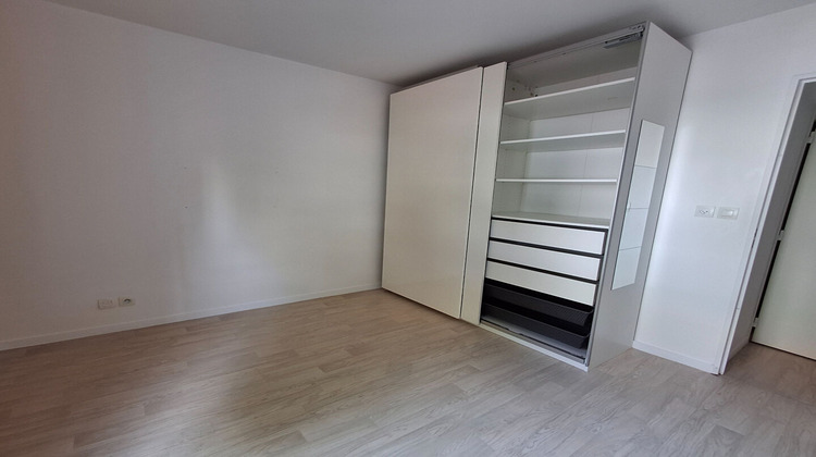 Ma-Cabane - Location Appartement VEZIN-LE-COQUET, 76 m²