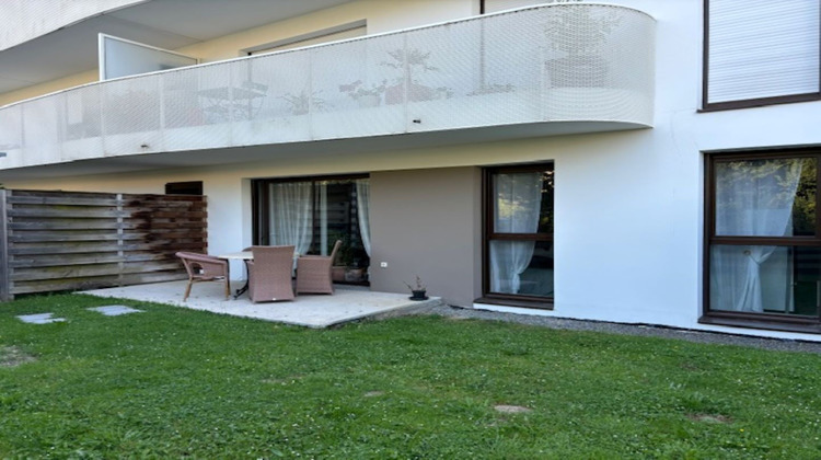Ma-Cabane - Location Appartement VEZIN-LE-COQUET, 68 m²