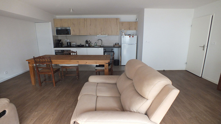 Ma-Cabane - Location Appartement VEZIN-LE-COQUET, 66 m²