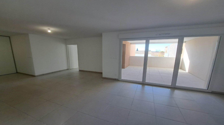 Ma-Cabane - Location Appartement VIAS, 67 m²