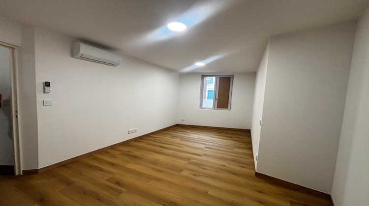 Ma-Cabane - Location Appartement VIAS, 64 m²