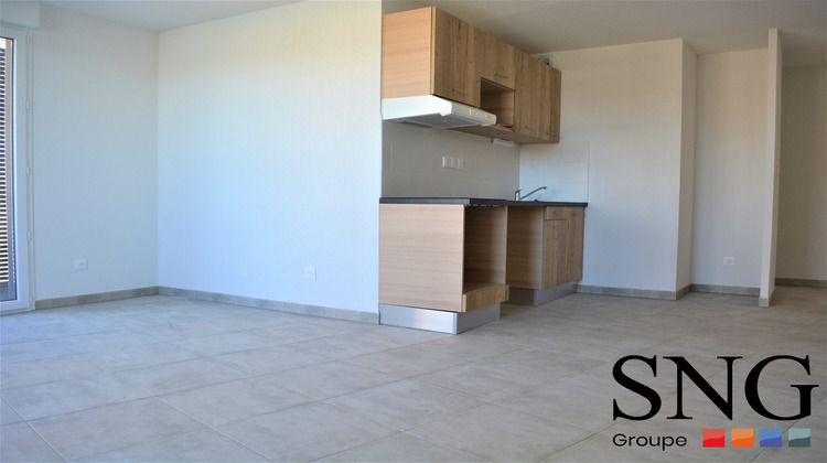 Ma-Cabane - Location Appartement Vias, 61 m²