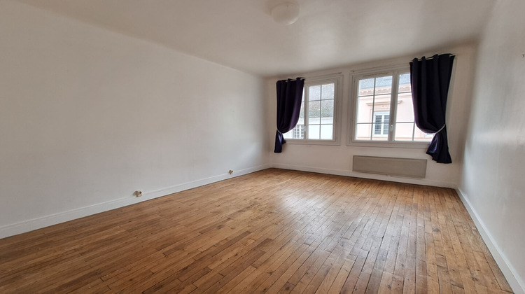 Ma-Cabane - Location Appartement VIBRAYE, 90 m²