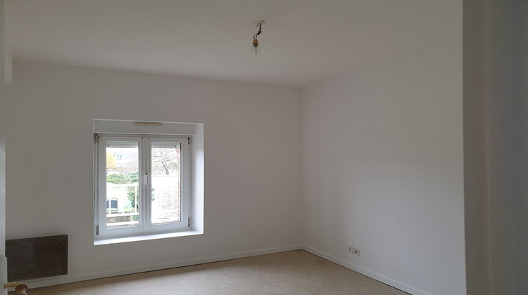 Ma-Cabane - Location Appartement VIBRAYE, 59 m²