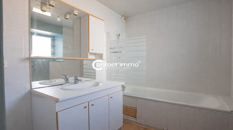 Ma-Cabane - Location Appartement Vic-le-Comte, 53 m²