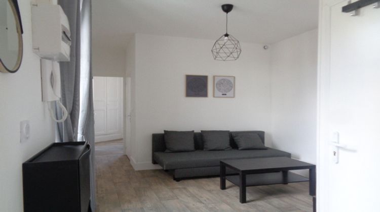 Ma-Cabane - Location Appartement Vierzon, 30 m²