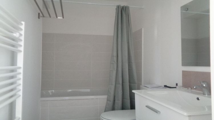 Ma-Cabane - Location Appartement Vierzon, 30 m²