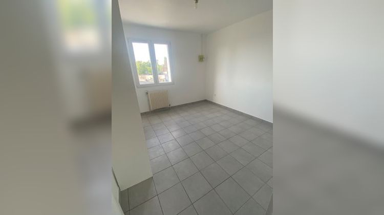 Ma-Cabane - Location Appartement Vierzon, 77 m²