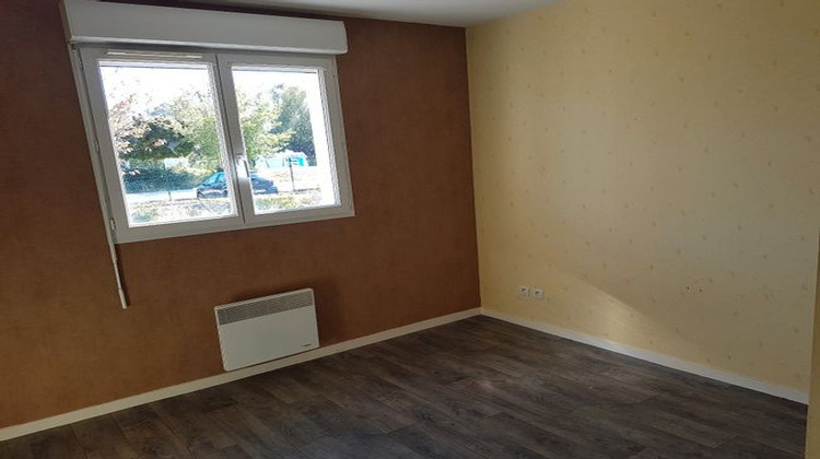 Ma-Cabane - Location Appartement Vierzon, 47 m²