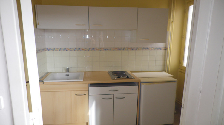 Ma-Cabane - Location Appartement Vierzon, 25 m²