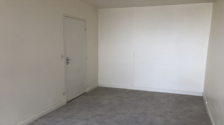 Ma-Cabane - Location Appartement Vierzon, 40 m²