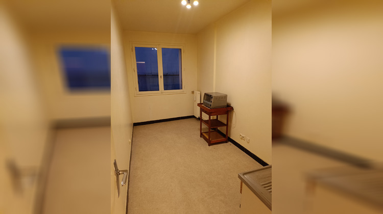 Ma-Cabane - Location Appartement Vierzon, 40 m²