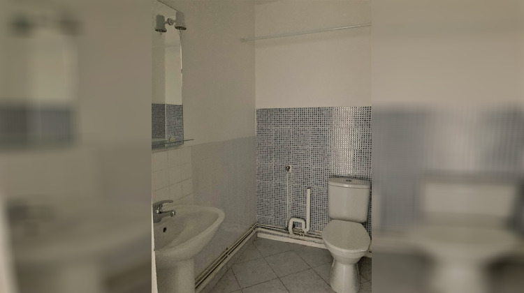 Ma-Cabane - Location Appartement Vierzon, 26 m²