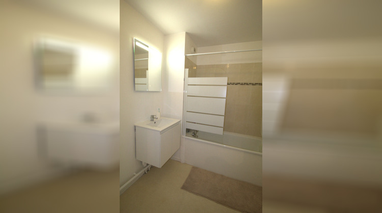 Ma-Cabane - Location Appartement VIGNEUX-SUR-SEINE, 57 m²