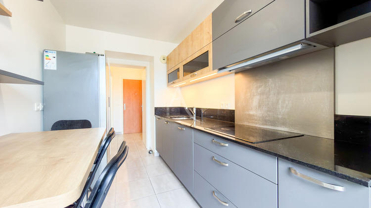 Ma-Cabane - Location Appartement VIGNEUX-SUR-SEINE, 67 m²