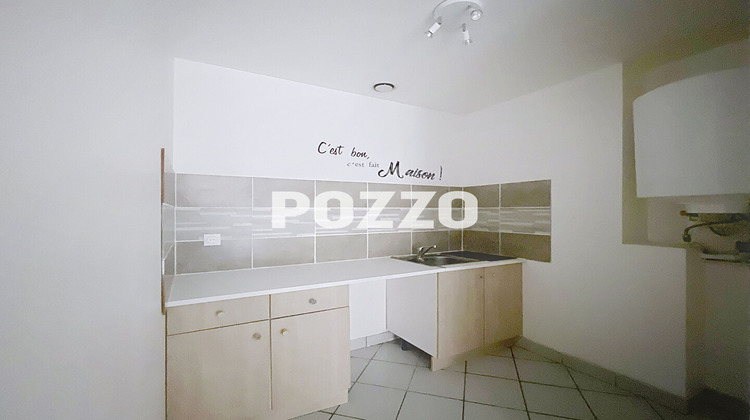 Ma-Cabane - Location Appartement VILLEDIEU-LES-POELES, 26 m²