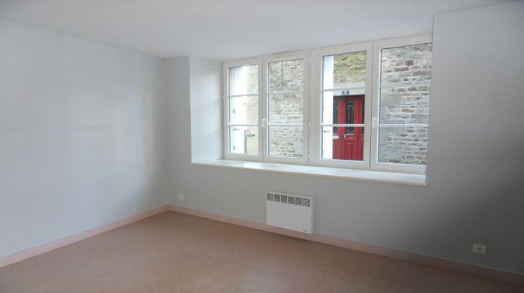 Ma-Cabane - Location Appartement VILLEDIEU-LES-POELES, 40 m²